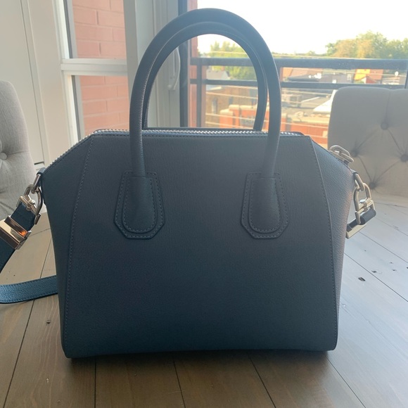 Authentic Givenchy Antigona Small Bag - Picture 3 of 7